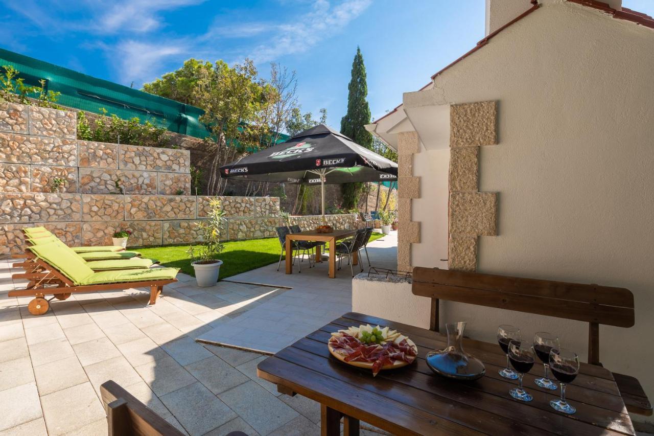 Villa Leoma With Heated Pool Marusici  Exteriör bild