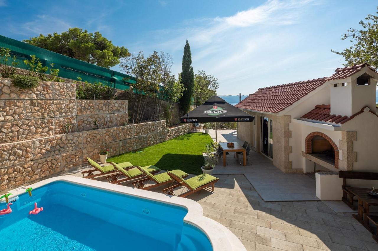 Villa Leoma With Heated Pool Marusici  Exteriör bild