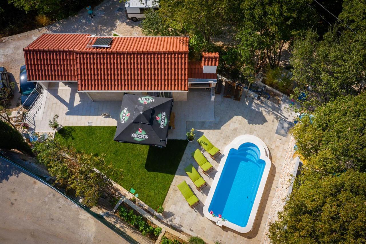 Villa Leoma With Heated Pool Marusici  Exteriör bild