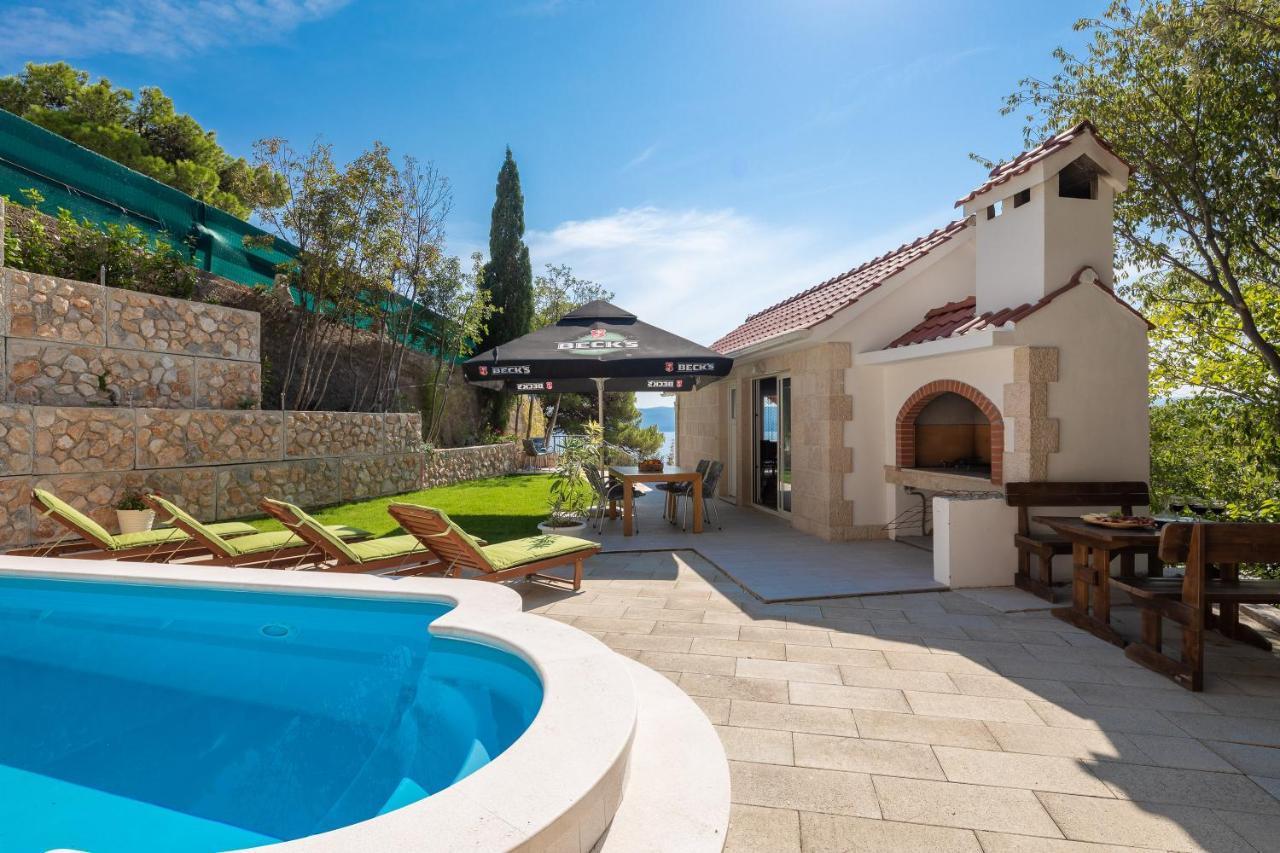 Villa Leoma With Heated Pool Marusici  Exteriör bild